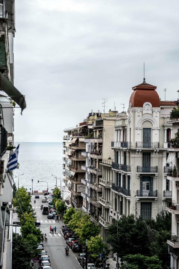 Central Apartment Downtown Tesalonika Bagian luar foto
