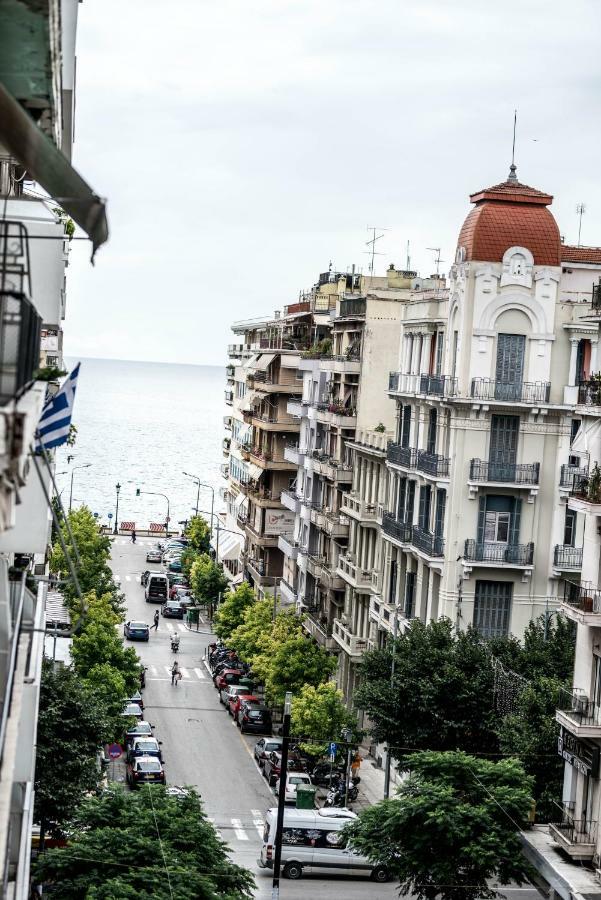 Central Apartment Downtown Tesalonika Bagian luar foto