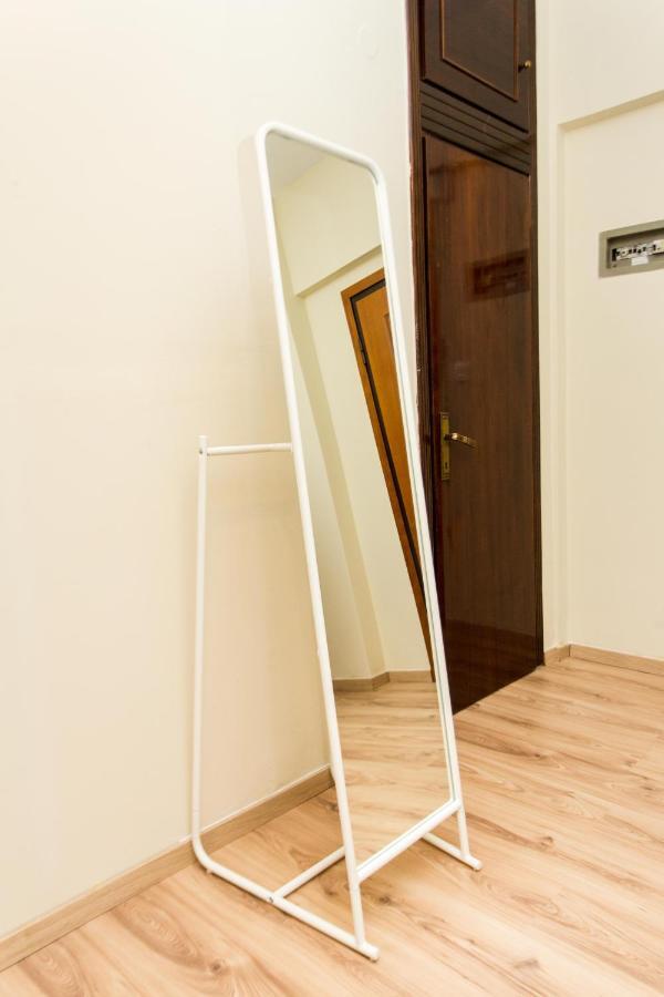 Central Apartment Downtown Tesalonika Bagian luar foto