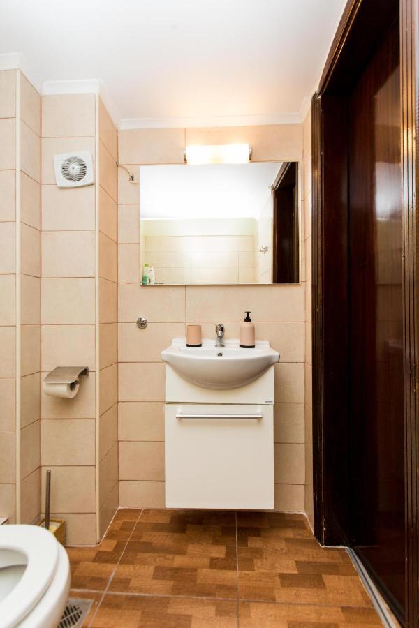 Central Apartment Downtown Tesalonika Bagian luar foto